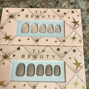 FINAL PRICE! BNWT Tip Beauty Nails